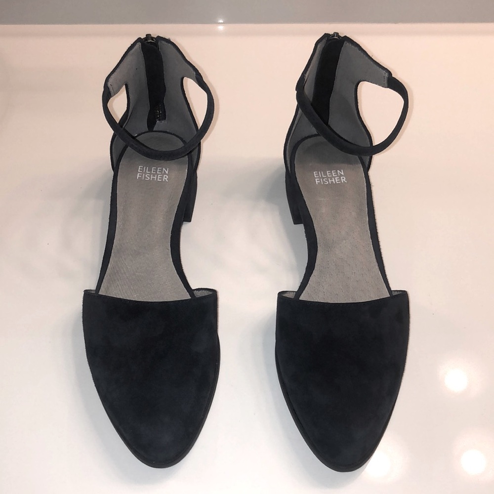 Eileen Fisher Navy Suede Pointed Toe Flats - Women | Color: Blue | Size: 8.5